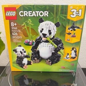 BRAND NEW LEGO Creator 3-in-1 Panda Family Set - Black, White, Green